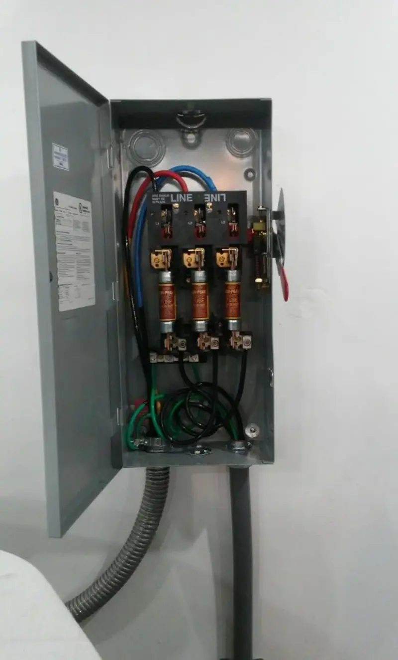 Three-phase disconnect switch installed for Smoke Detector Installation in Sunrise